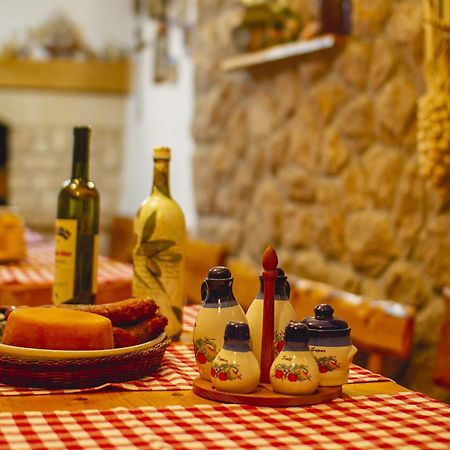 Apartmani Justic Njivice Kültér fotó