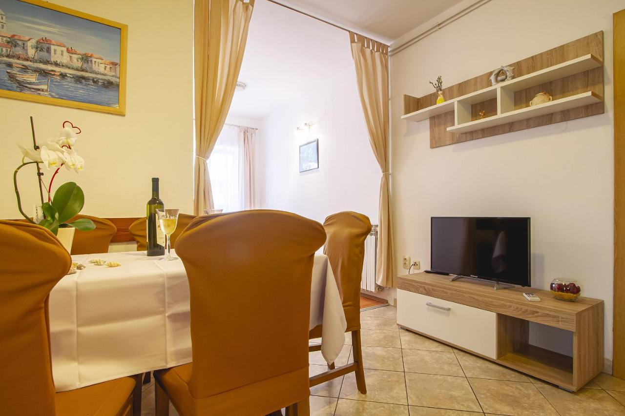 Apartmani Justic Njivice Kültér fotó