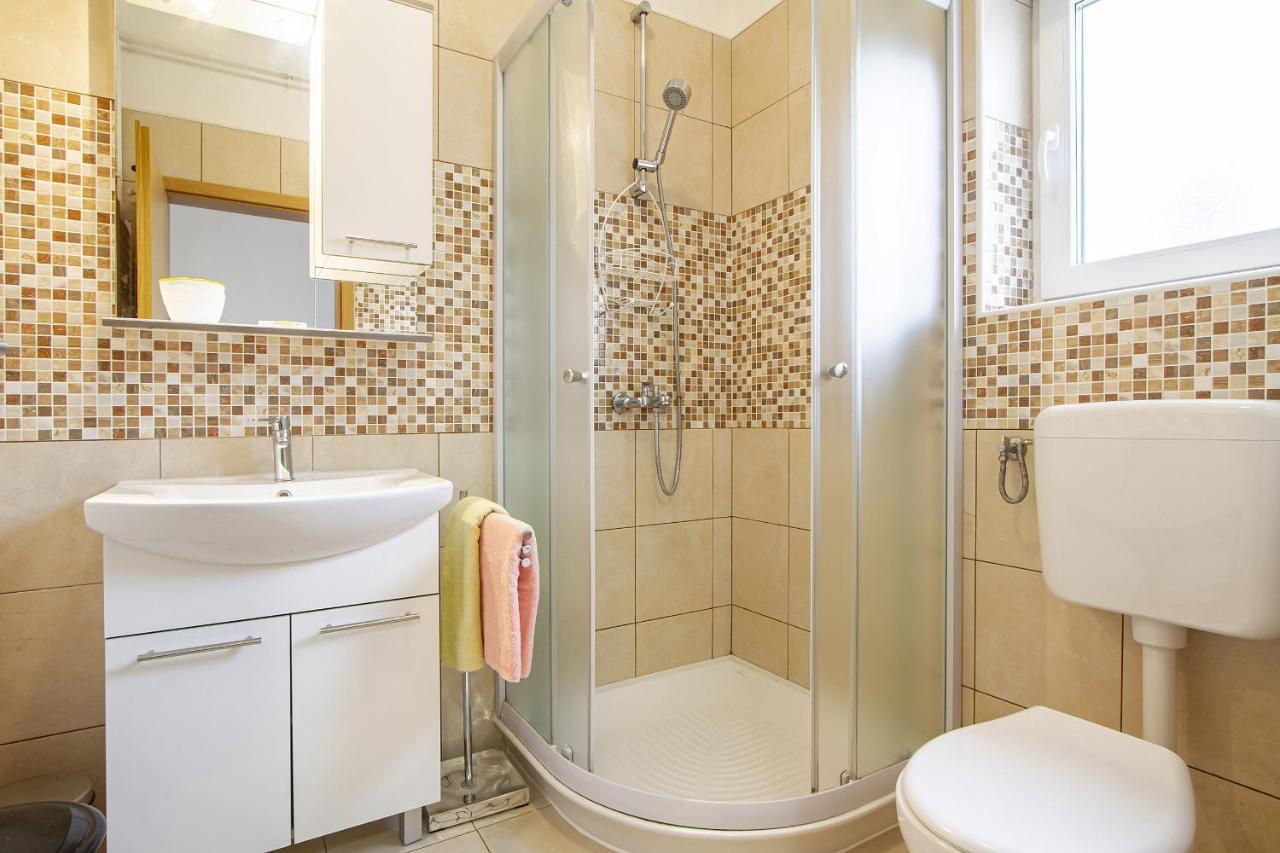 Apartmani Justic Njivice Kültér fotó