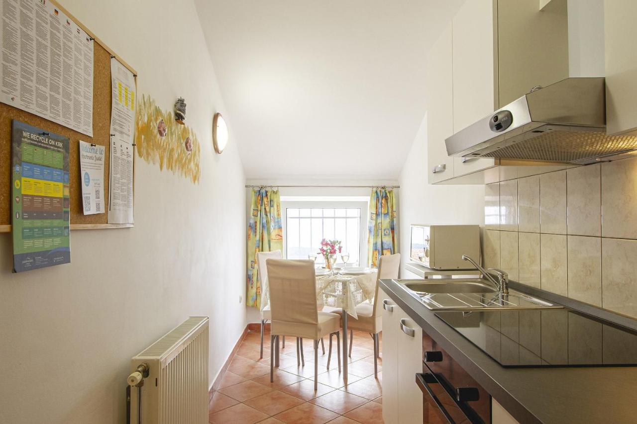 Apartmani Justic Njivice Kültér fotó