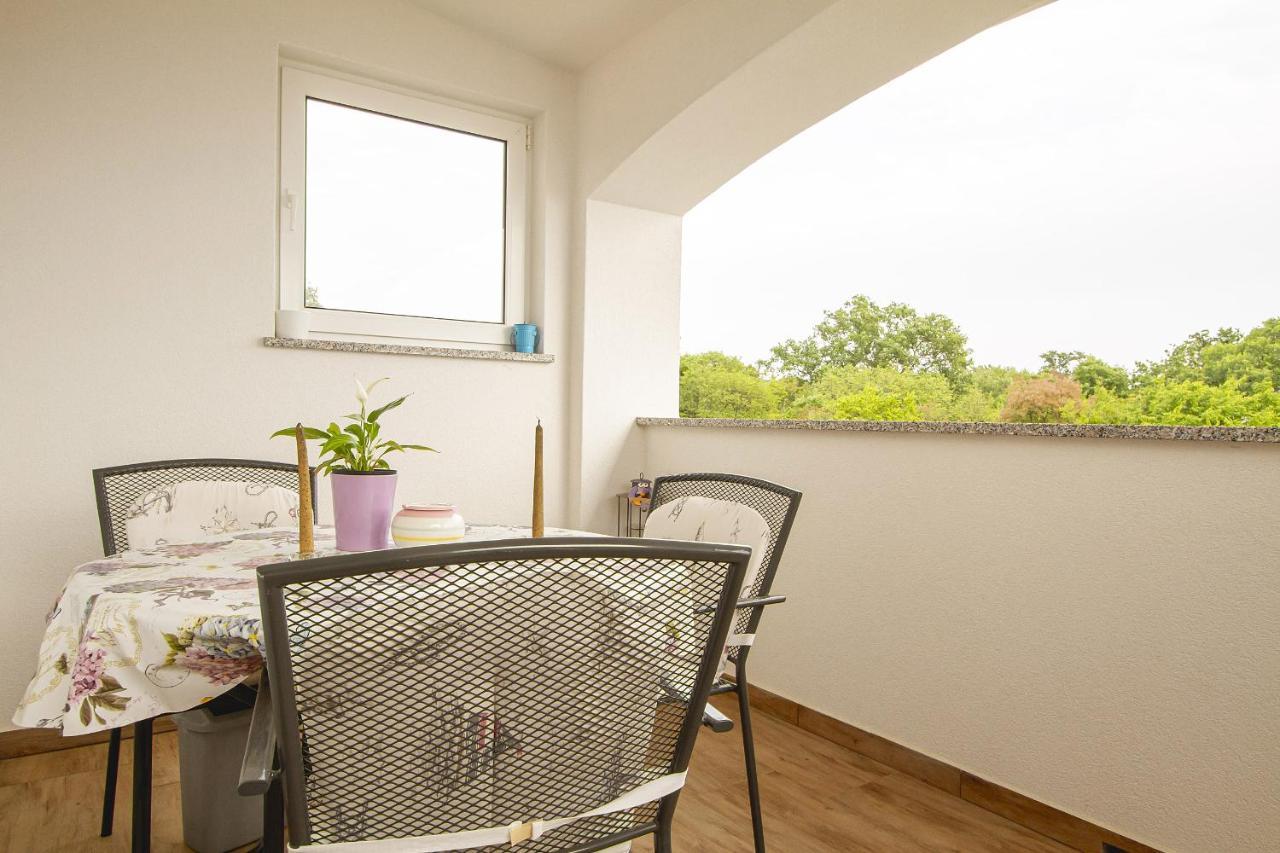 Apartmani Justic Njivice Kültér fotó