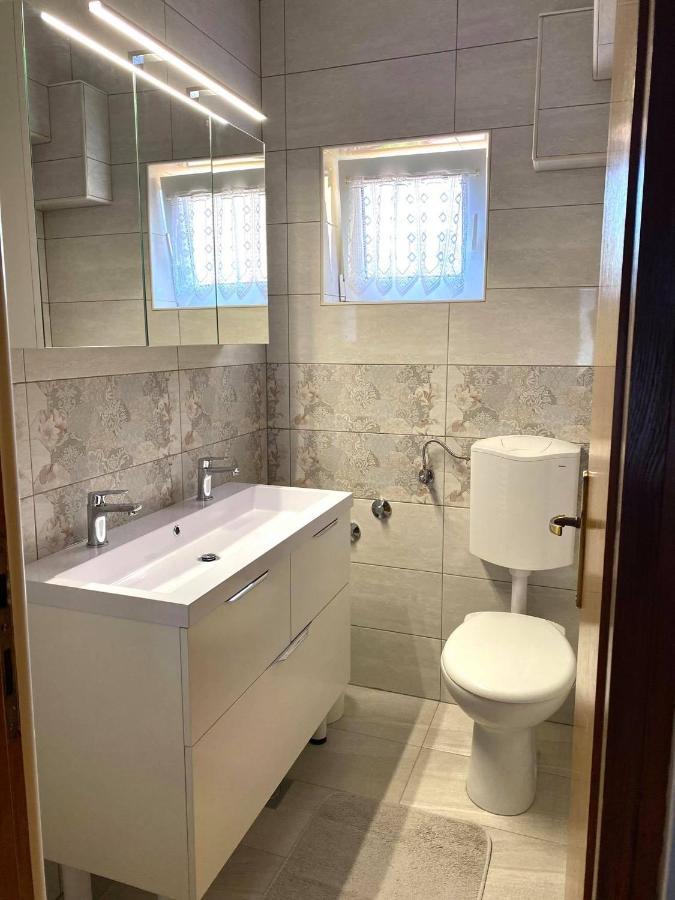 Apartmani Justic Njivice Kültér fotó